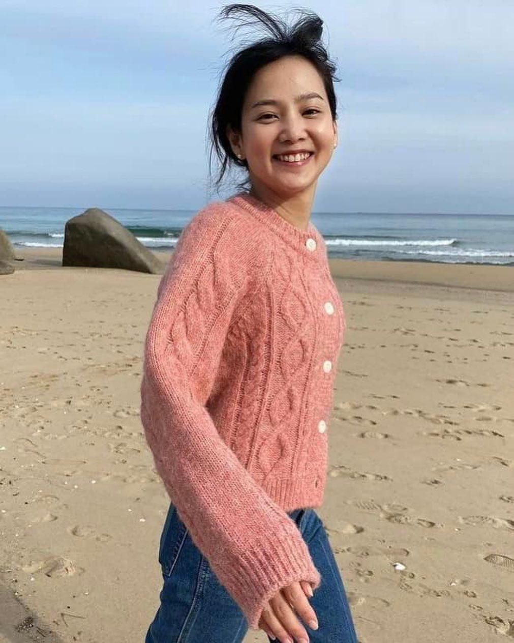 윤승아 수수 데일리룩🤎🤍 이미지4