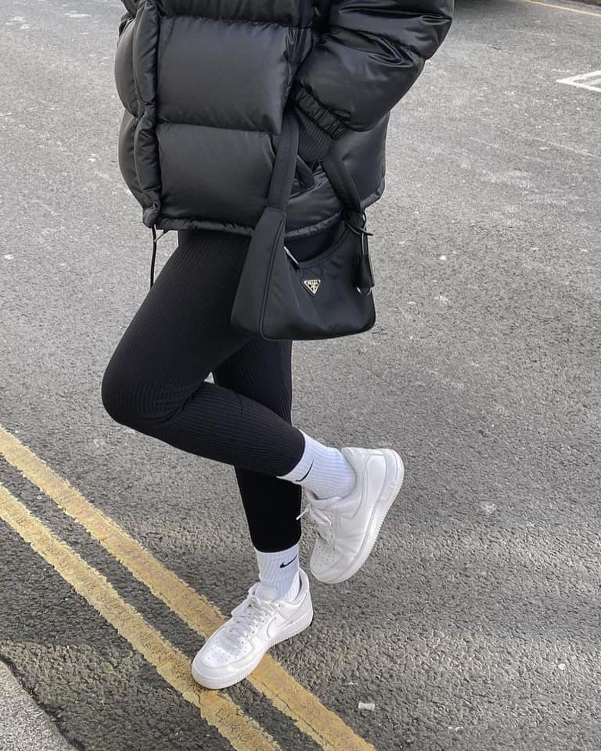 양말에도 스우시 슬쩍✔️🧦 이미지6