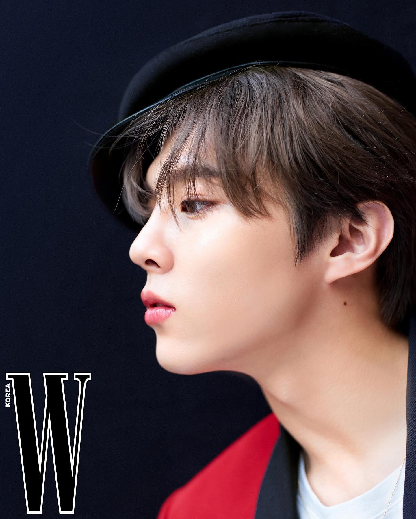 화보장인 잘생쁨 대표 김우석🖤 이미지