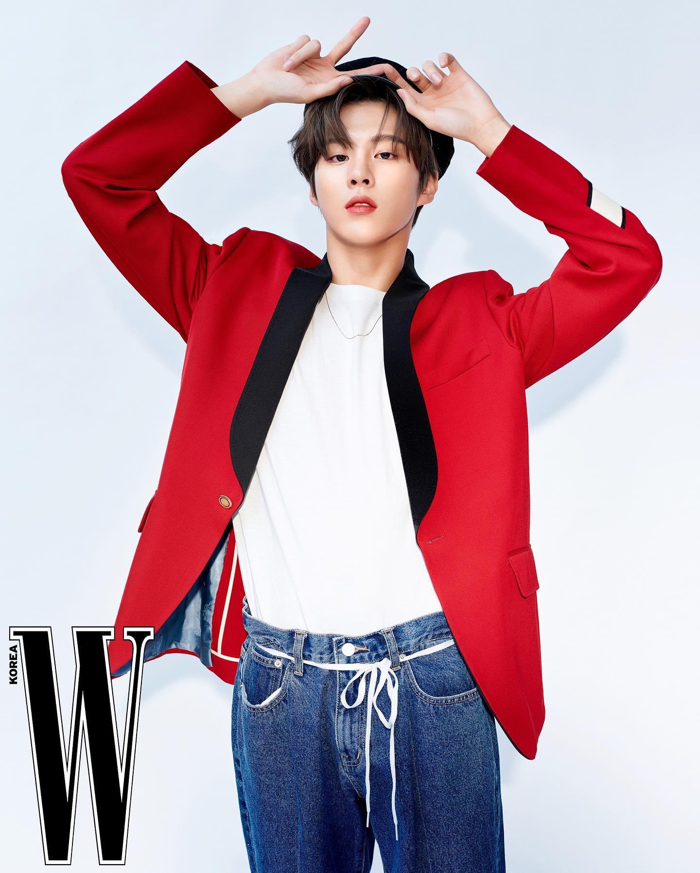 화보장인 잘생쁨 대표 김우석🖤
시세이도 앰버서더까지🤍 피부에서 빛이나✨ #광고 이미지6