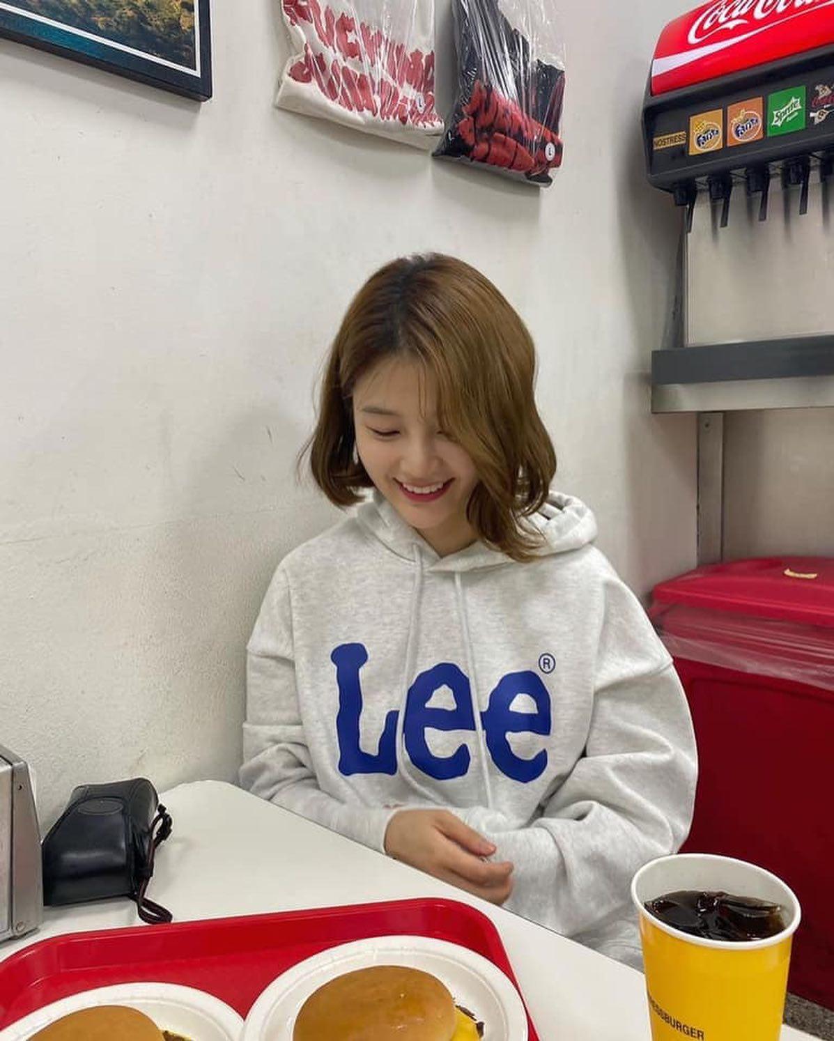 언니들 후드티룩@참고💚 이미지