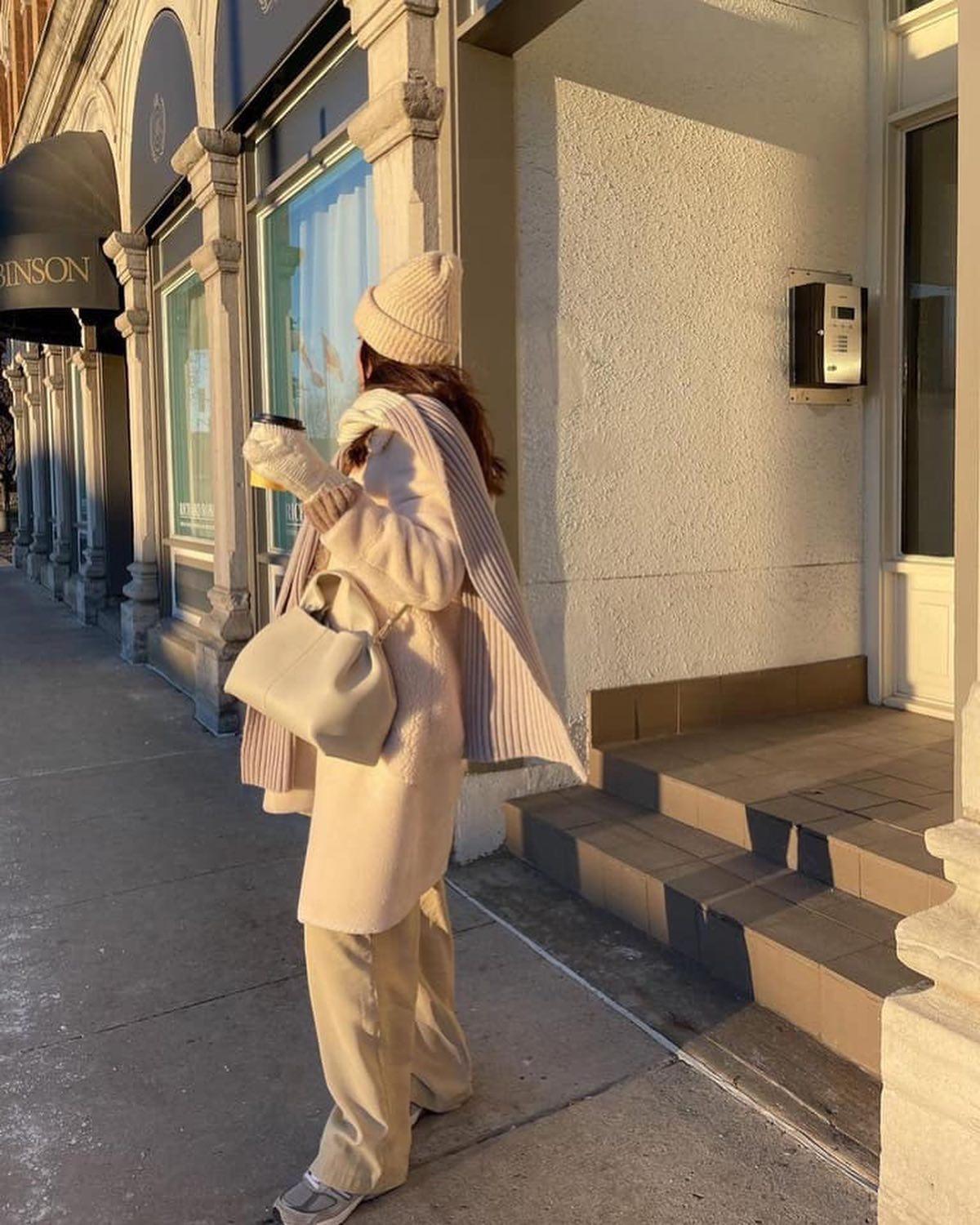 목도리에 파묻히기🧣🖤 이미지6