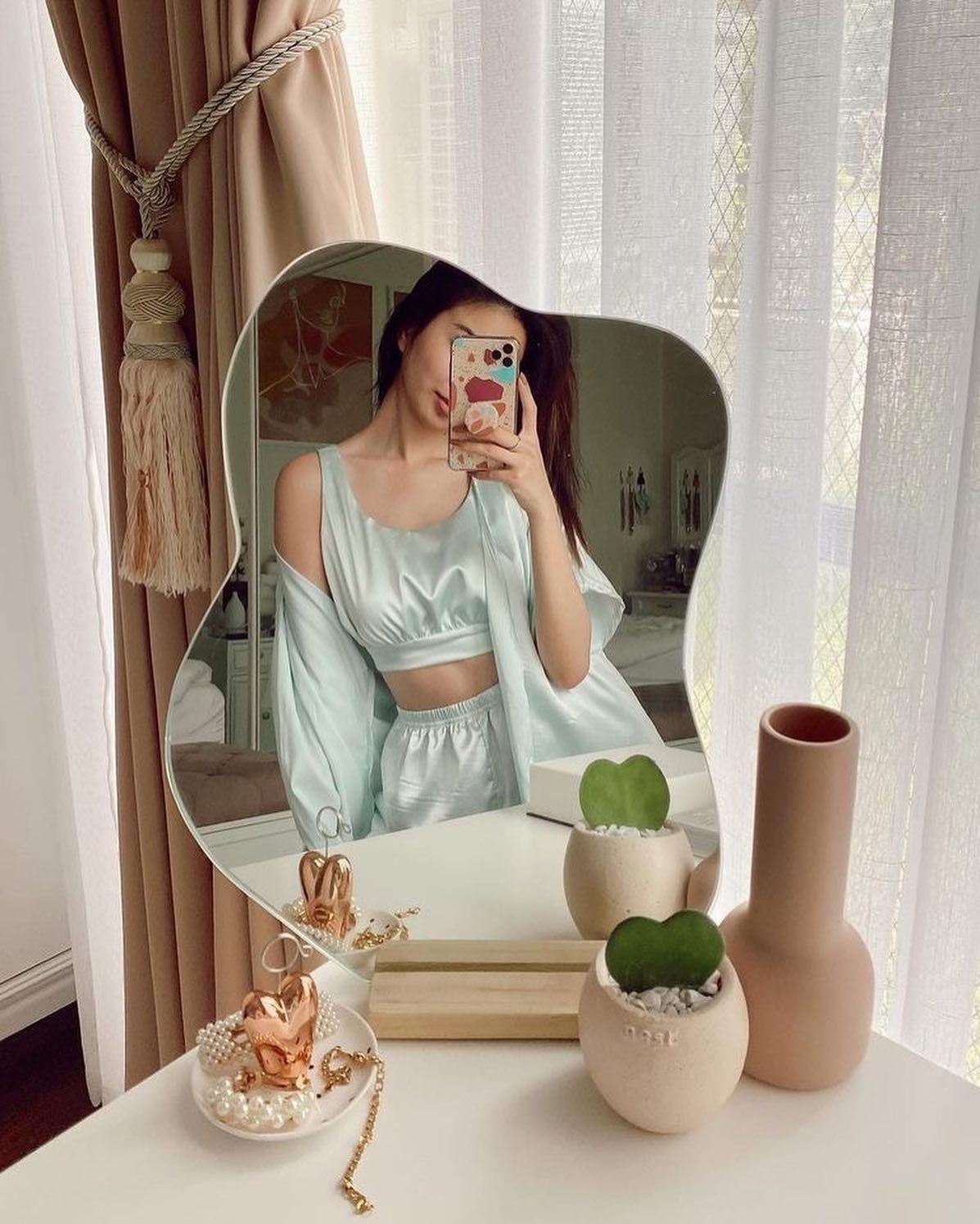 멋스럽게 굴곡있는 거울 디자인💙 이미지1