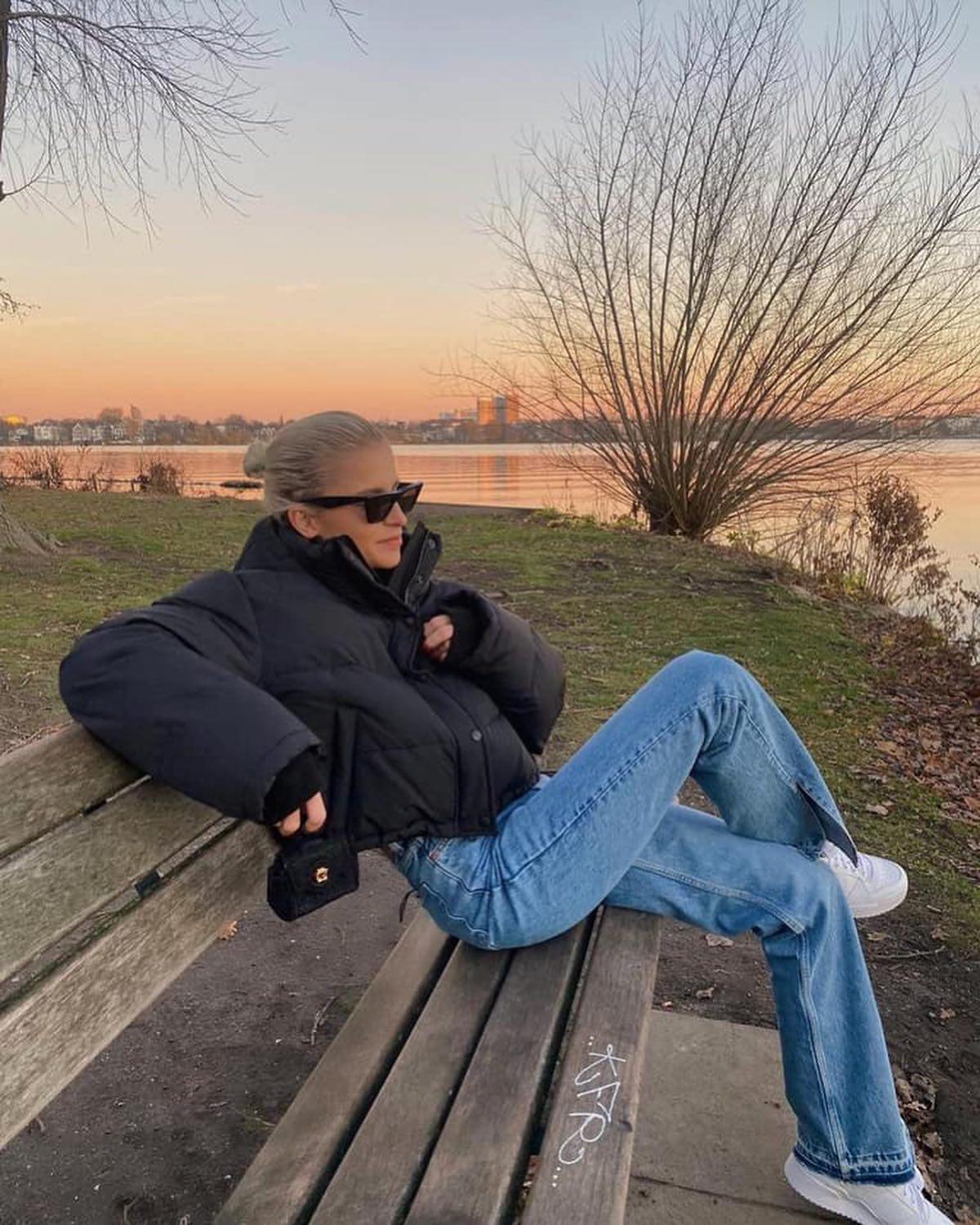 코트 대신 블랙패딩😎🖤 이미지5