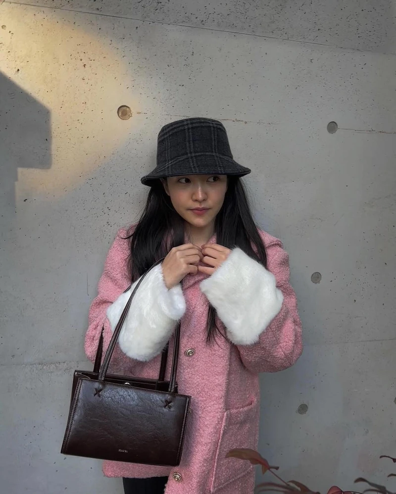 데일리 숄더백룩👜💚이런 @느낌 이미지1