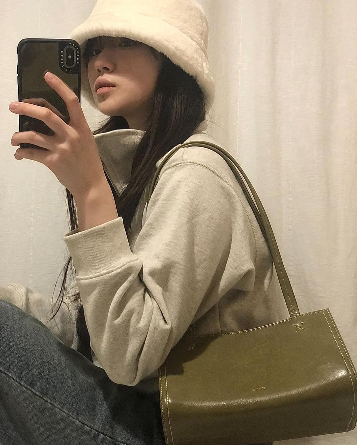 데일리 숄더백룩👜💚이런 @느낌 이미지10