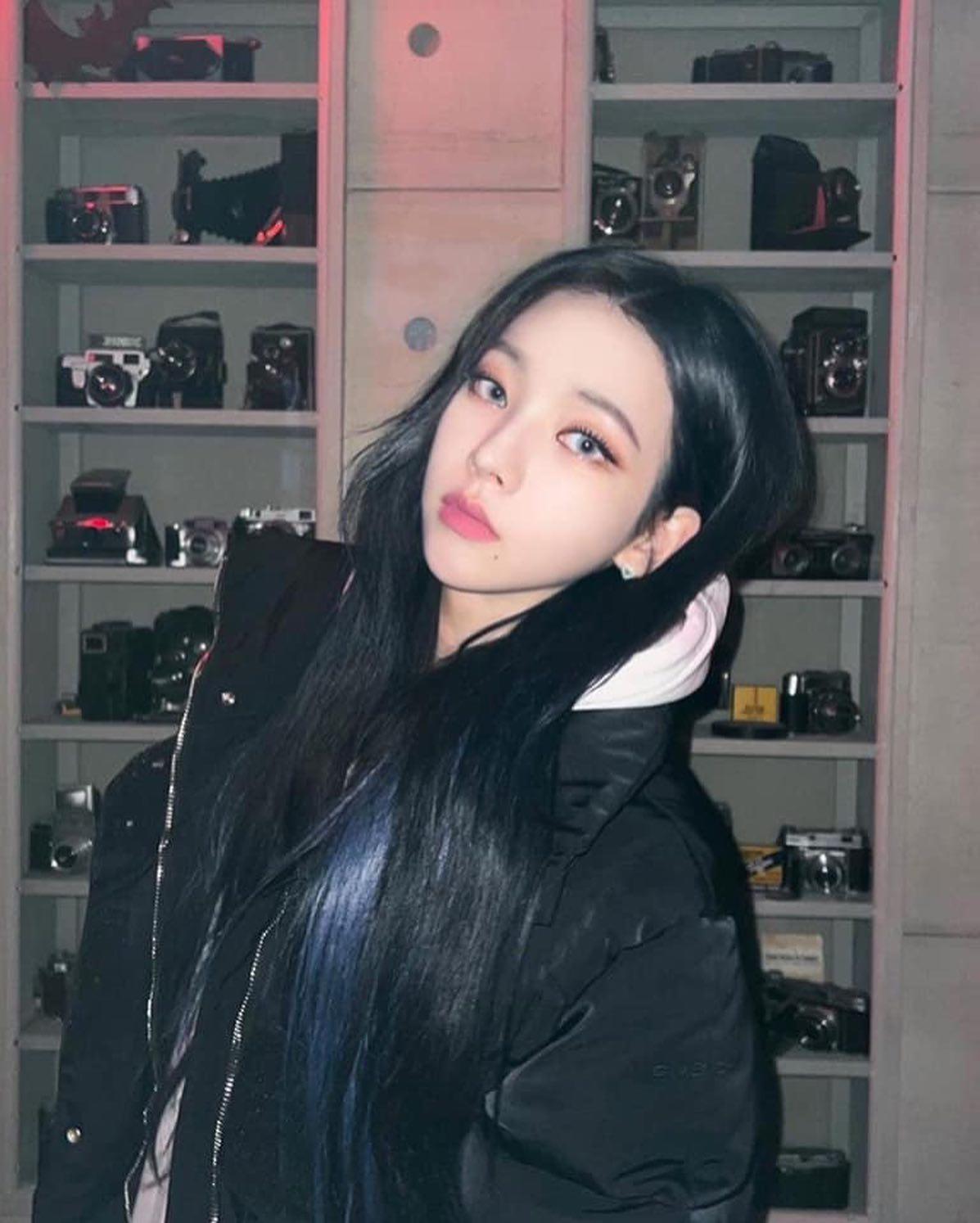 비현실적인 미모@카리나🦋💙 이미지9
