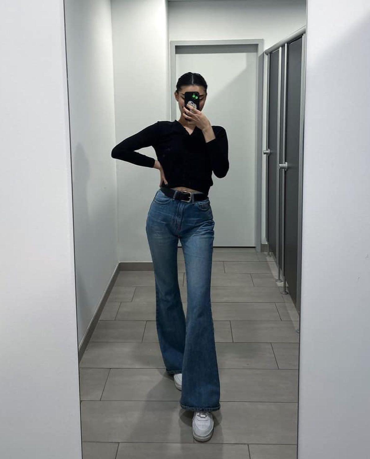 모델의 바지핏@배윤영👖🖤 이미지1