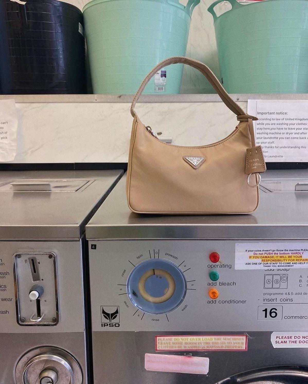 로고만으로 트렌디하게🕶🖤 이미지4