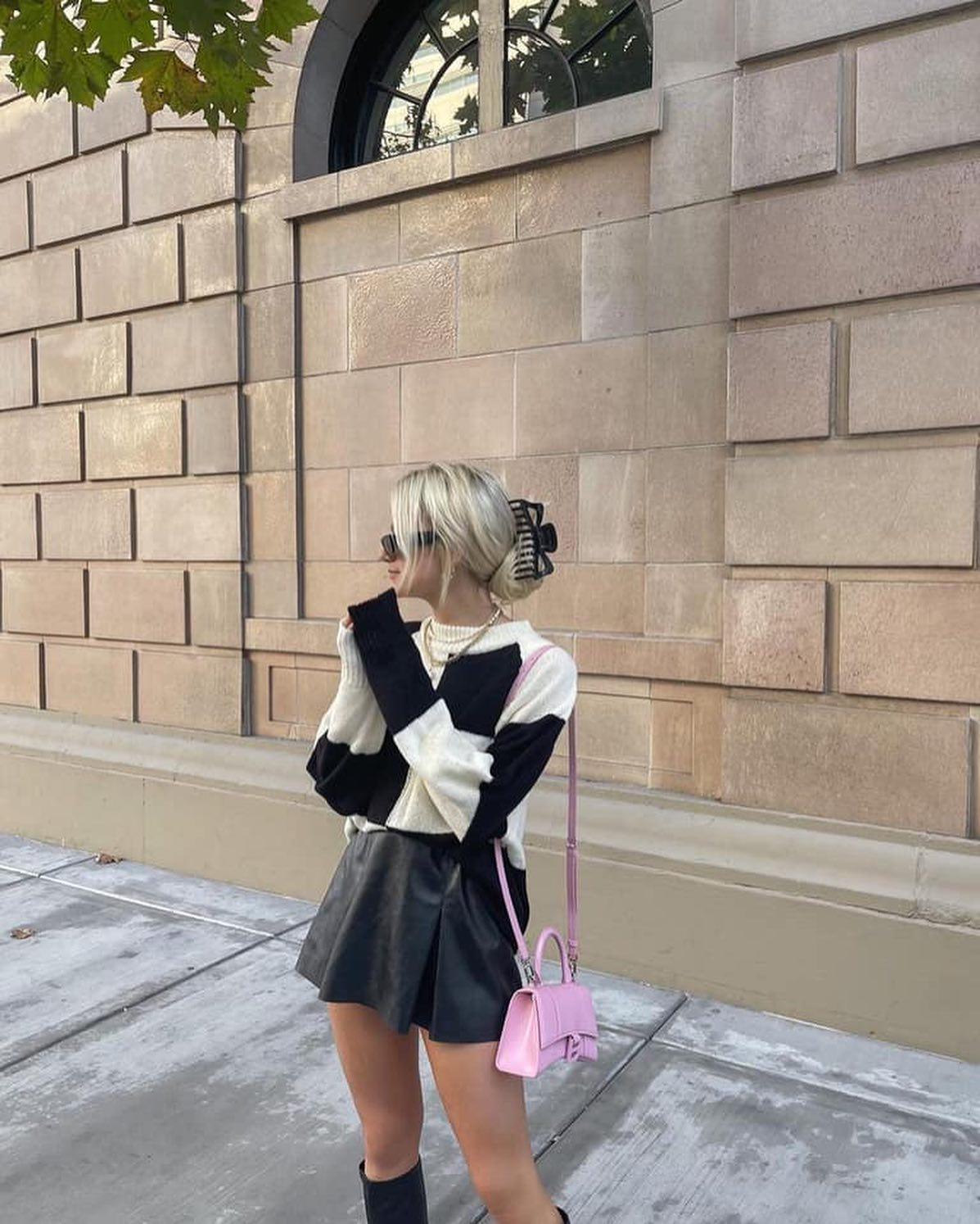 추워도 입는 미니스커트🤎🖤 이미지7