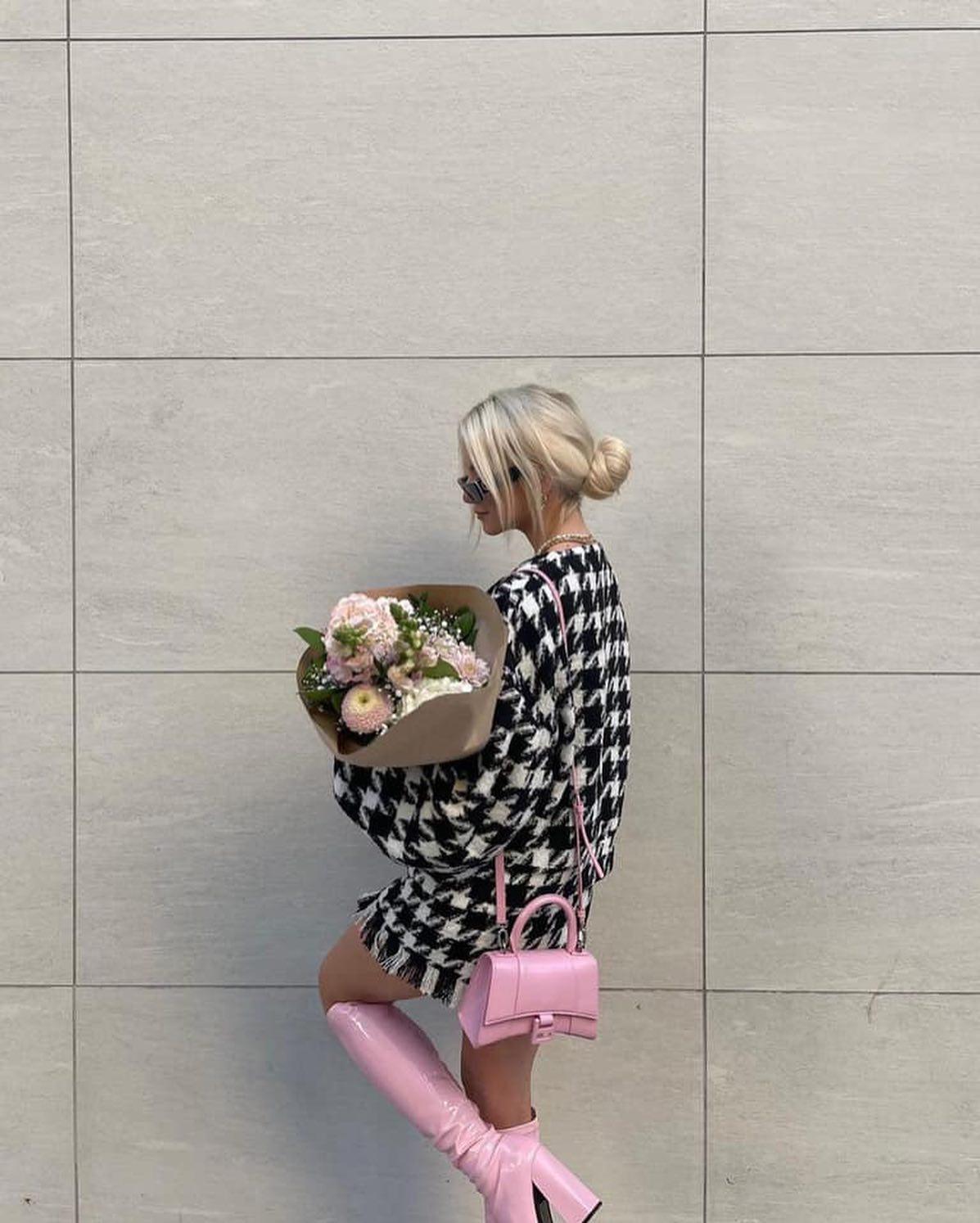 추워도 입는 미니스커트🤎🖤 이미지8