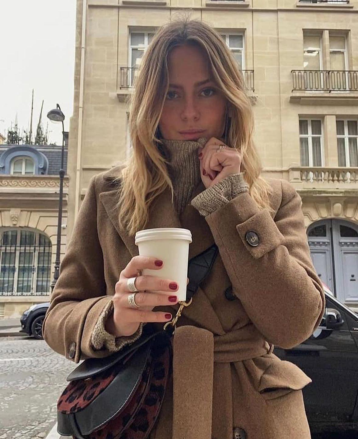 하루의 시작은 커피로☕️ 이미지1