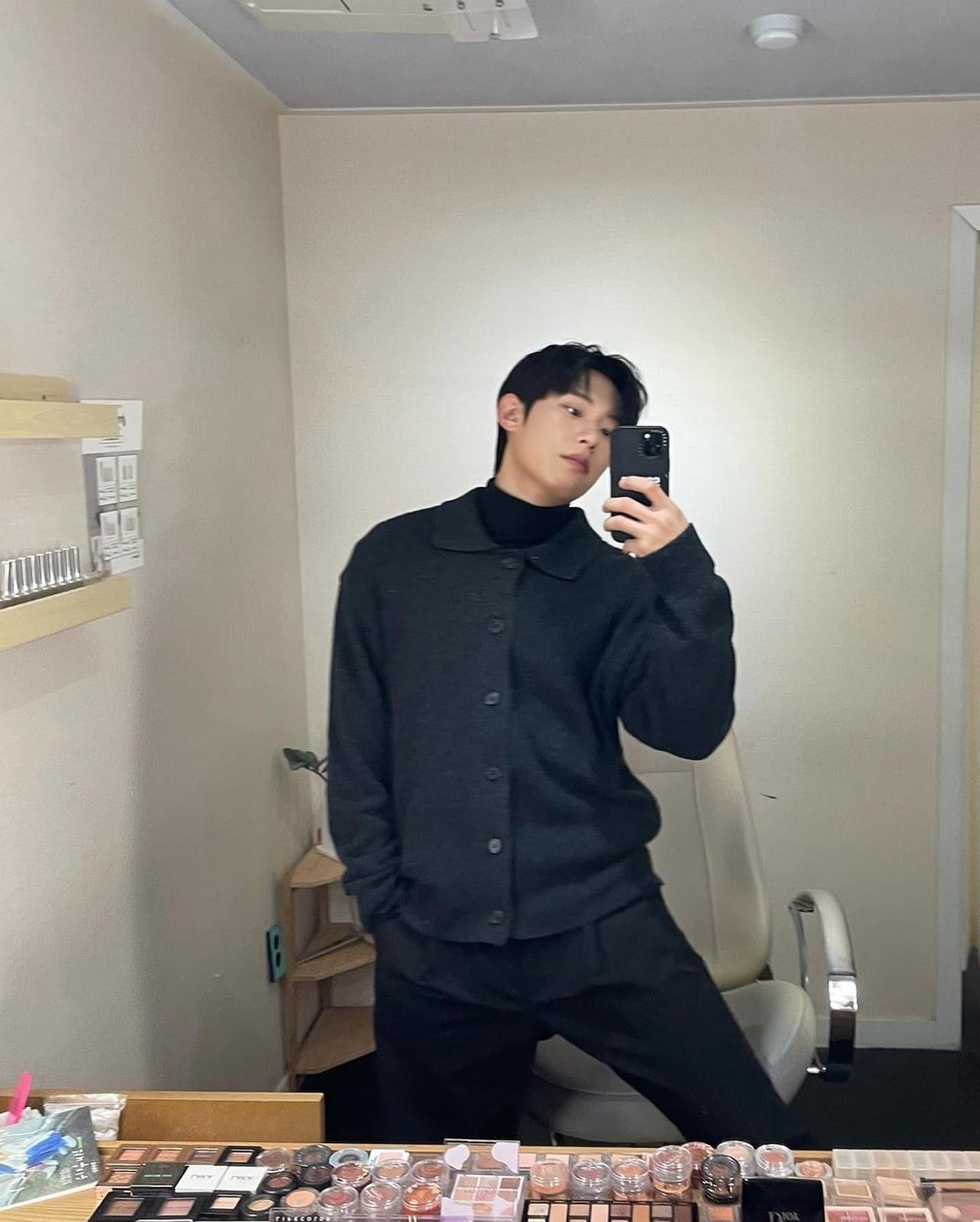 서브병 유발 남친룩🖤🤍@김성철 이미지3