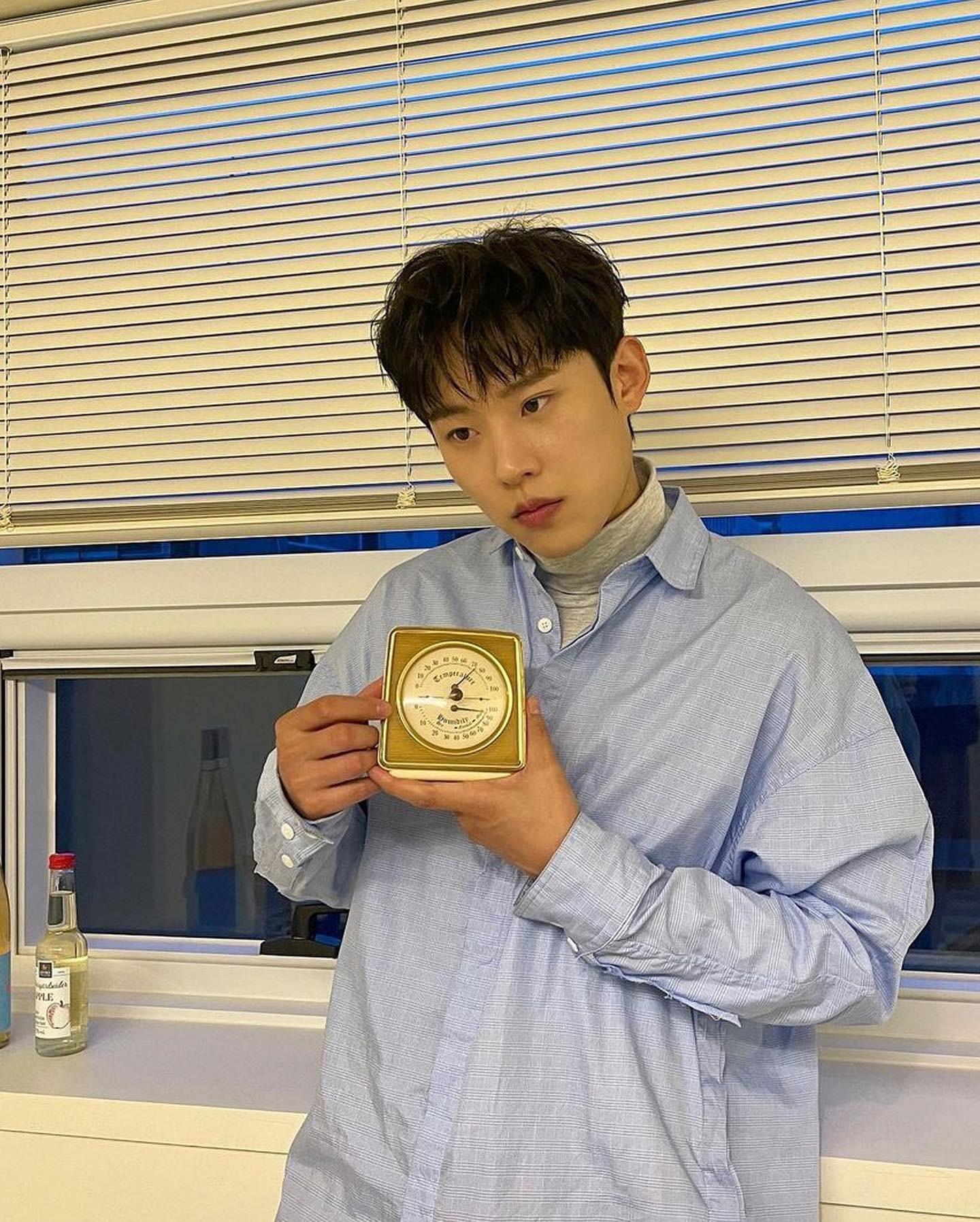 서브병 유발 남친룩🖤🤍@김성철 이미지6