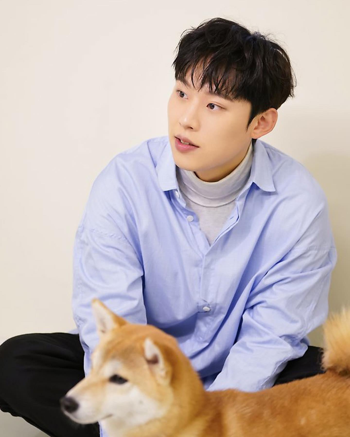 서브병 유발 남친룩🖤🤍@김성철 이미지7