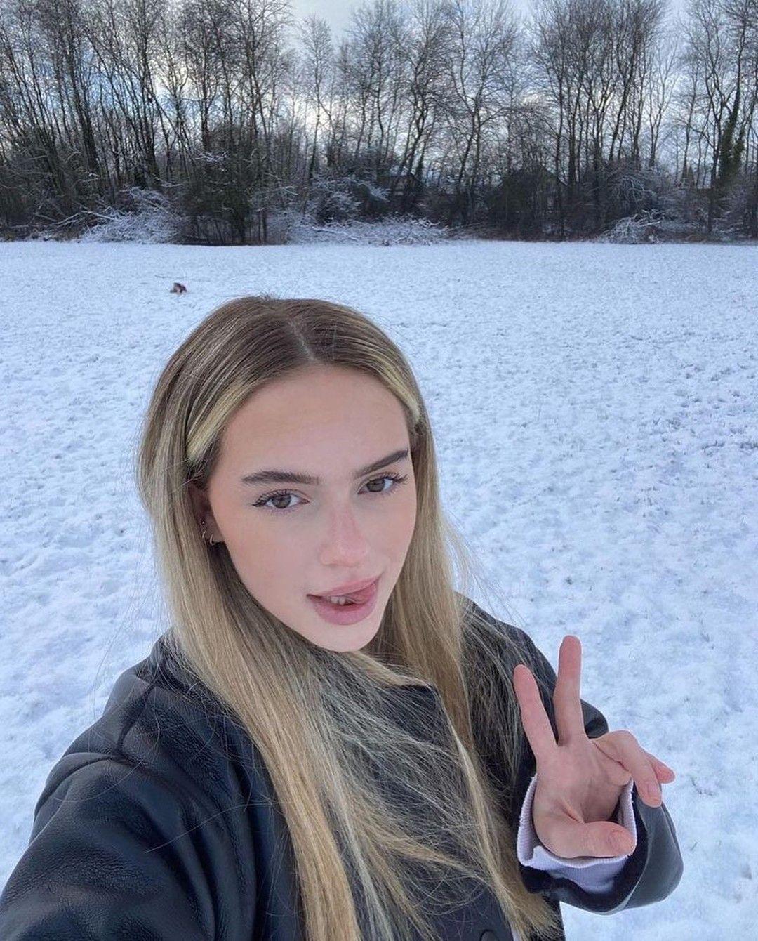 추워도 겨울순이 할래 ☃️🤍 이미지4