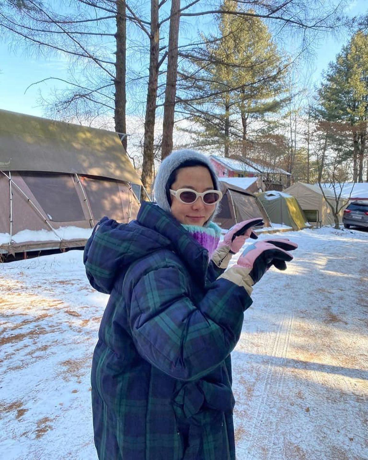 나영언니 썬글 코디😎🖤💙 이미지3