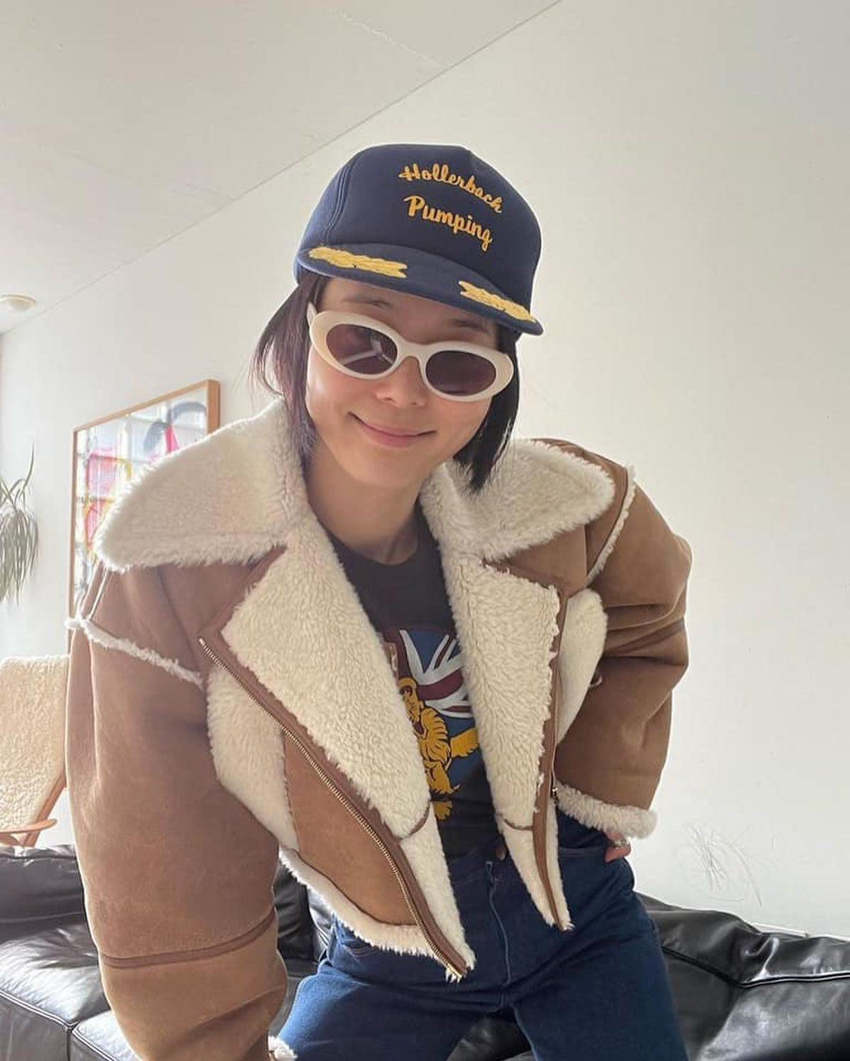 나영언니 썬글 코디😎🖤💙 이미지4