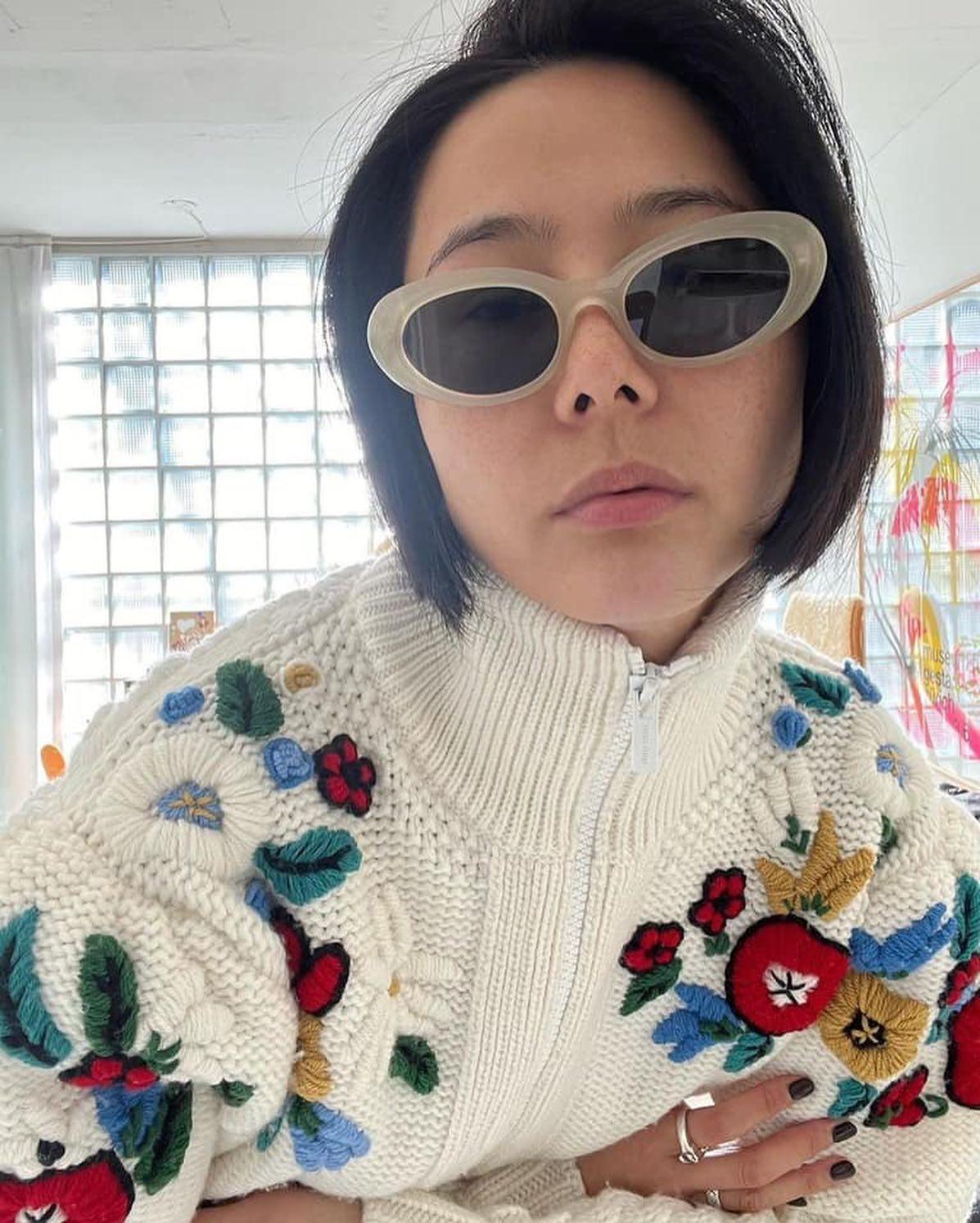 나영언니 썬글 코디😎🖤💙 이미지5