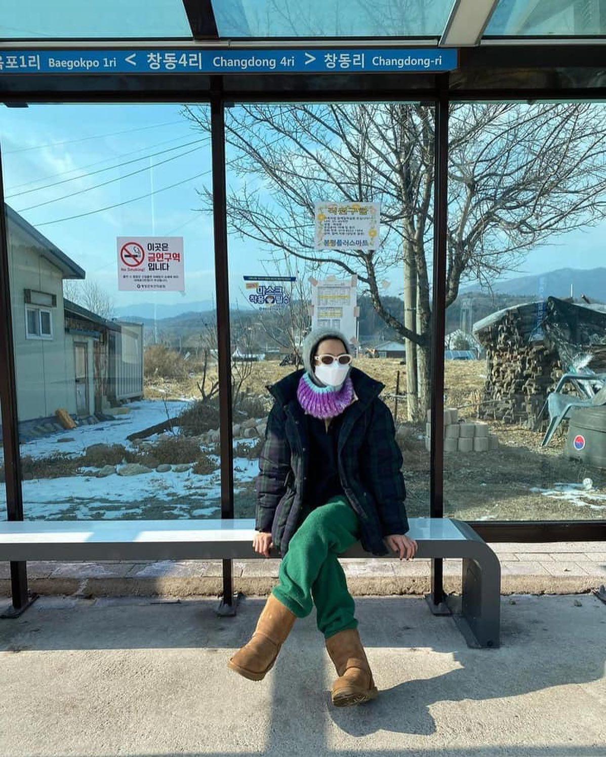 나영언니 썬글 코디😎🖤💙 이미지6