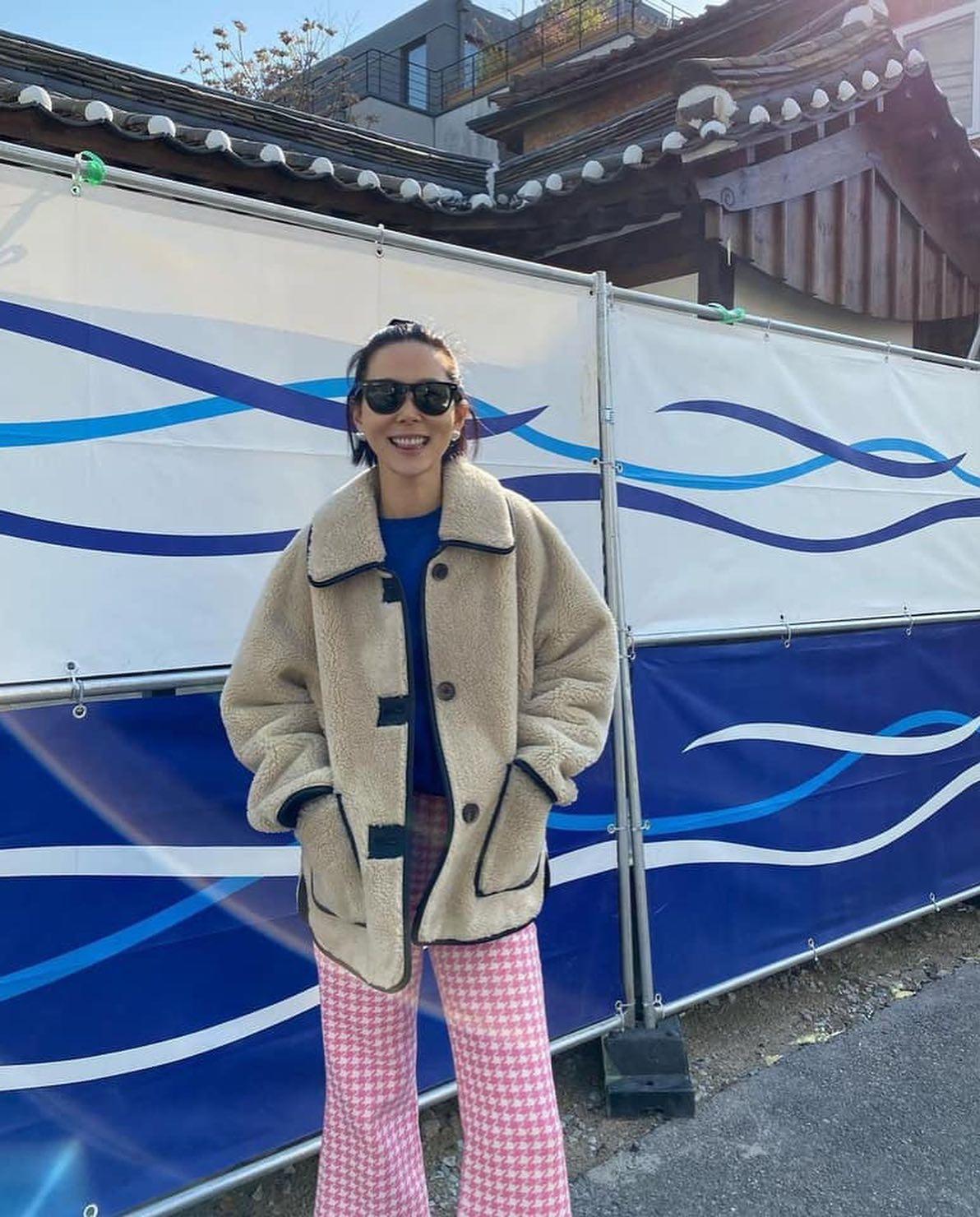 나영언니 썬글 코디😎🖤💙 이미지7