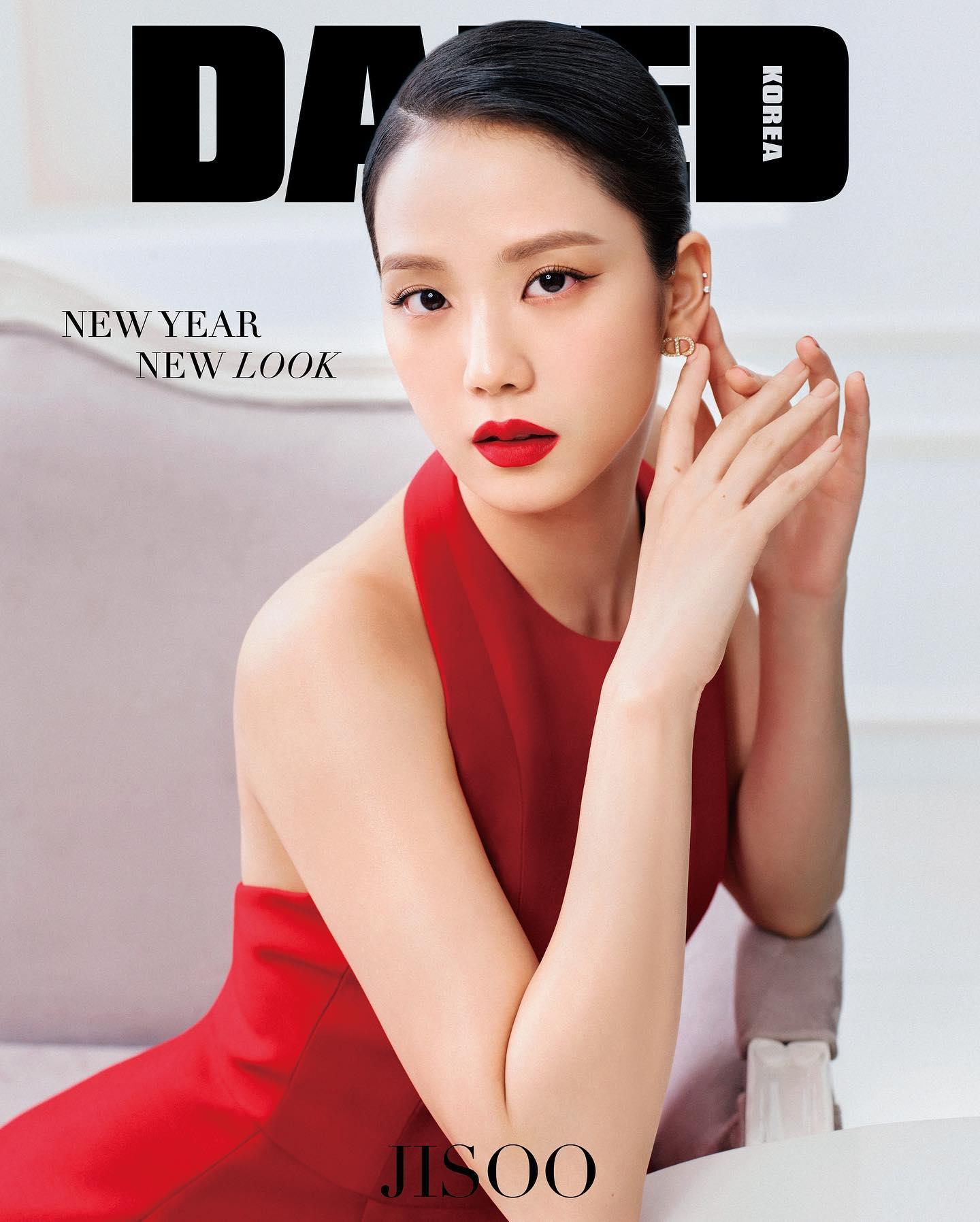 #광고 지수의 완벽한 아름다움
디올 뷰티의 ‘뉴 룩 컬렉션’으로 완성 #디올뷰티 

이미지 출처 : ⓒ데이즈드 코리아 이미지