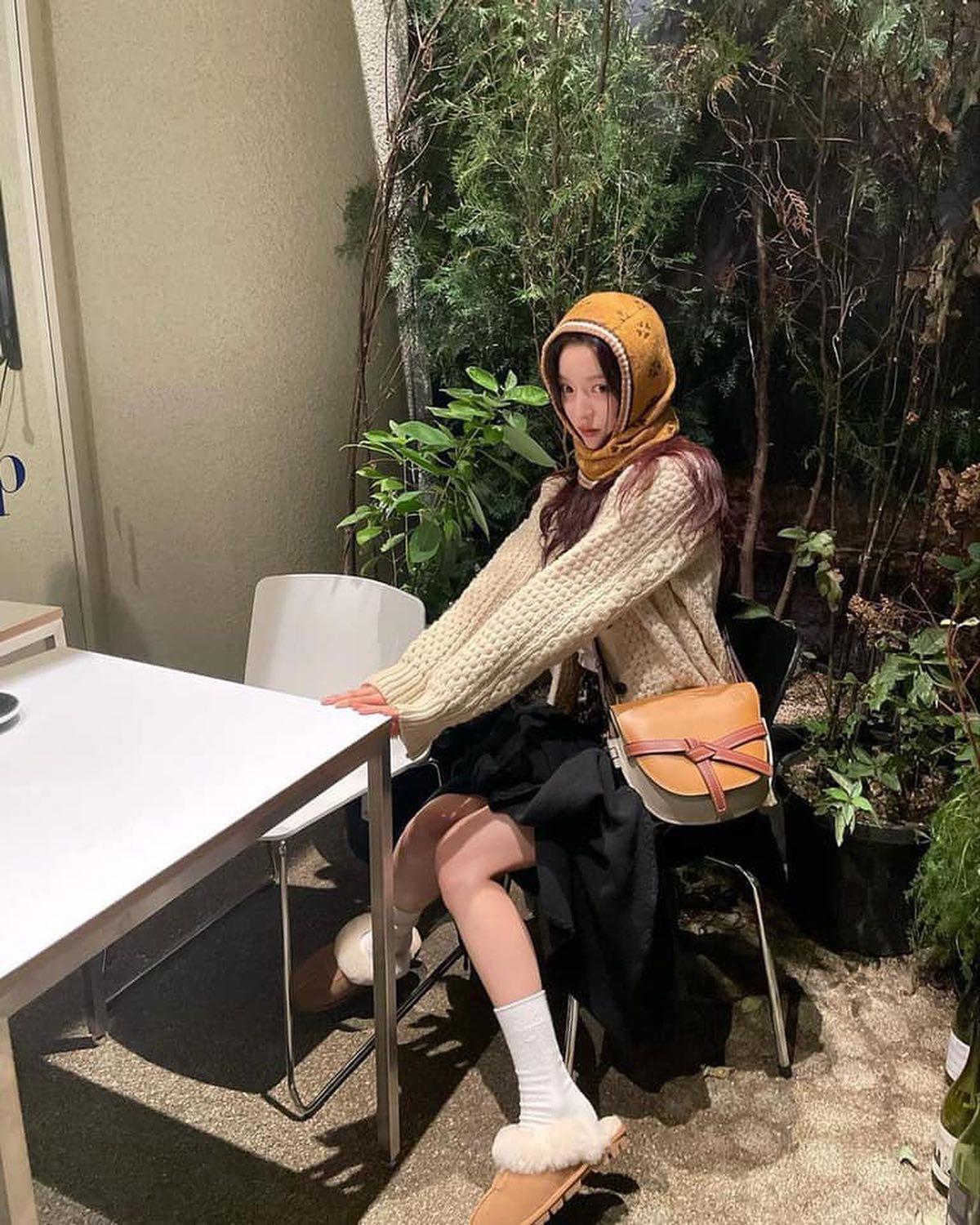 홍지윤 세련 아웃핏 모음🤎💜 이미지3