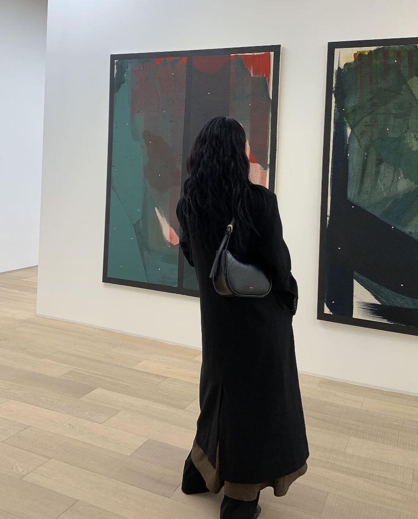 아우터에 착 감겨@보우백미니🤎 이미지3