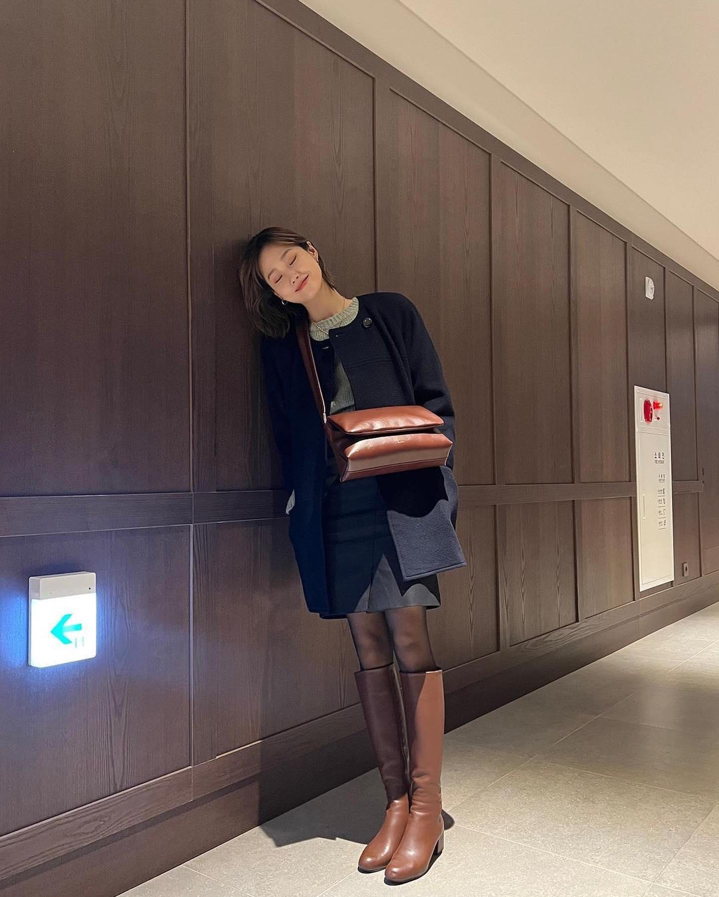 겨울엔 손 따뜻한🤎🤍@크로스백 이미지4