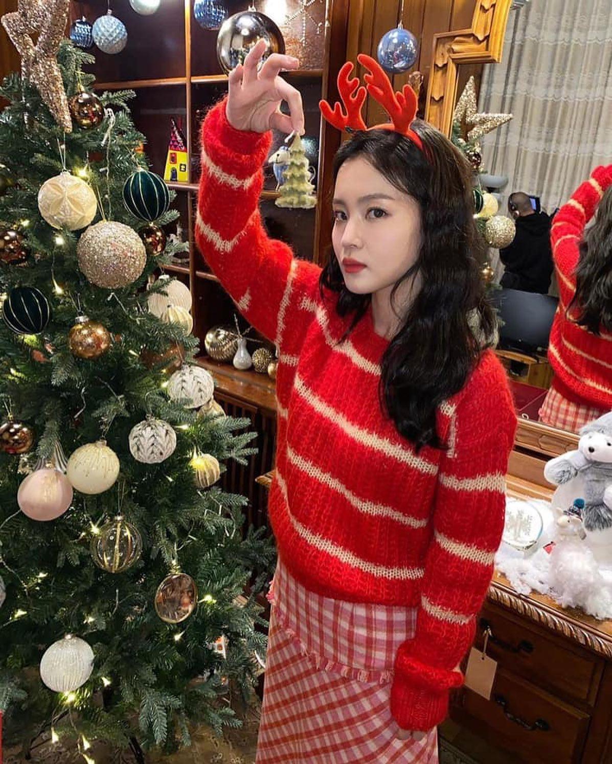 트리 앞 언니들@연말룩🎄❤️ 이미지3