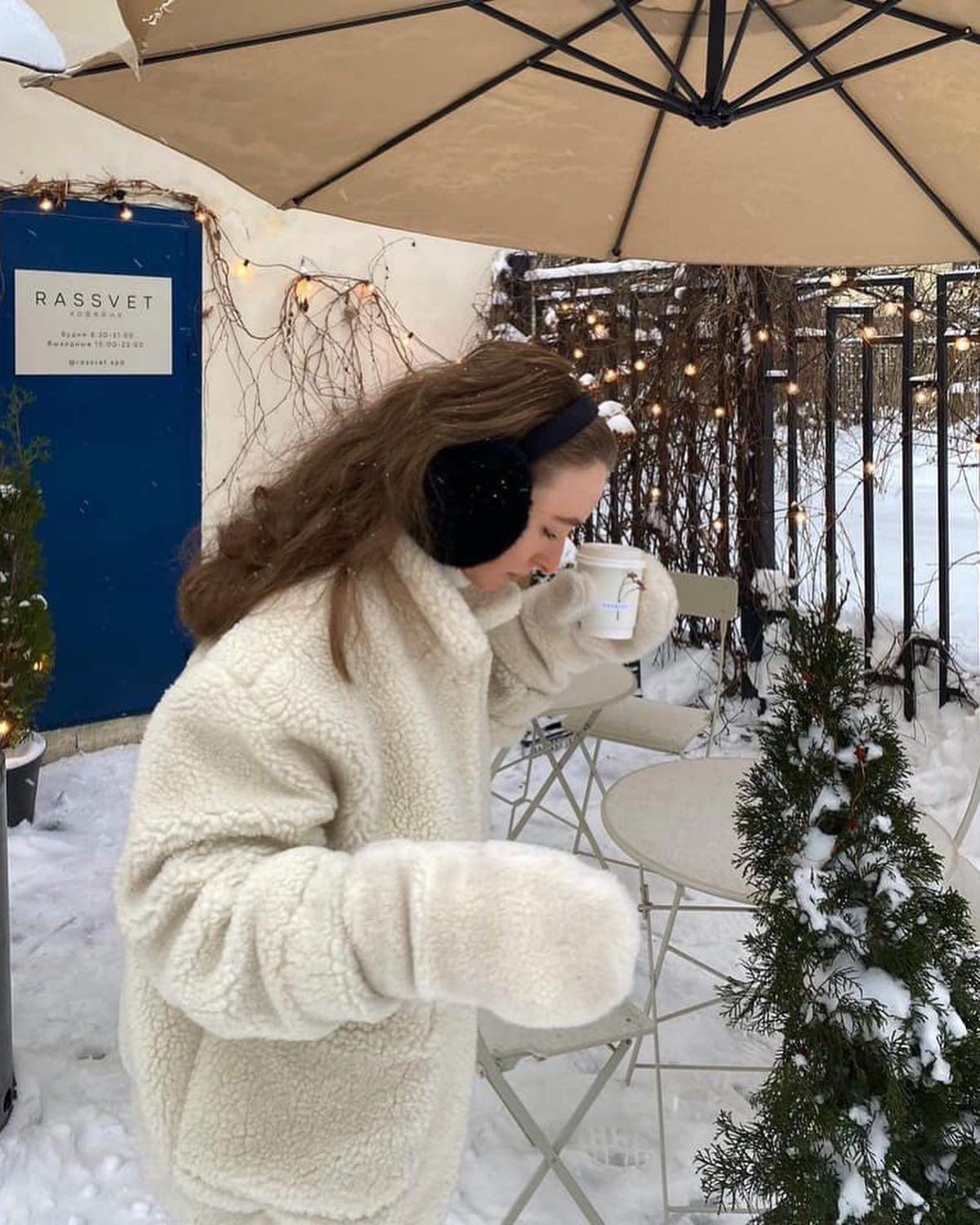 귀도리에 장갑까지🥶🥶 이미지1