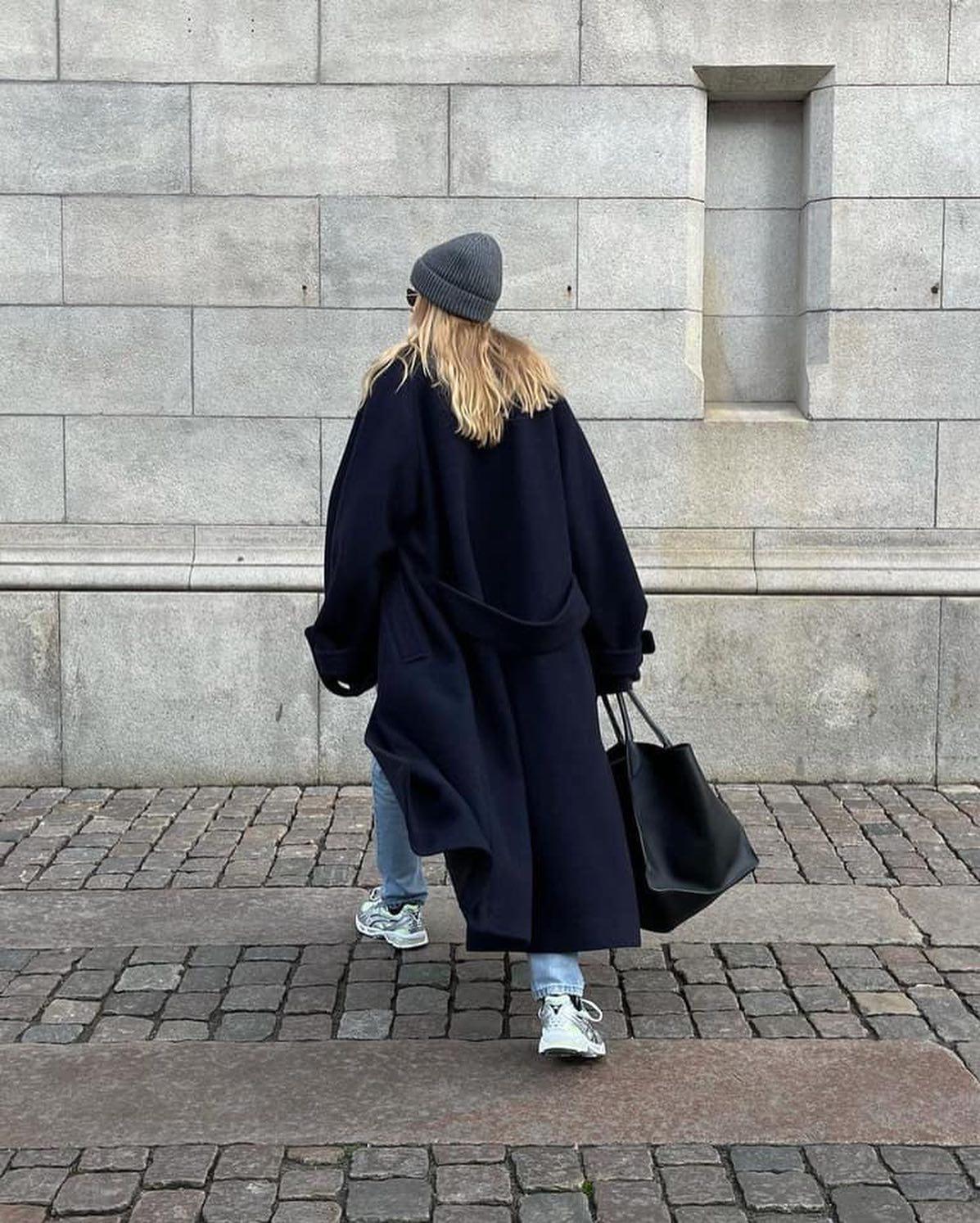 오버핏 코트 룩👀 분위기🤍🖤 이미지4