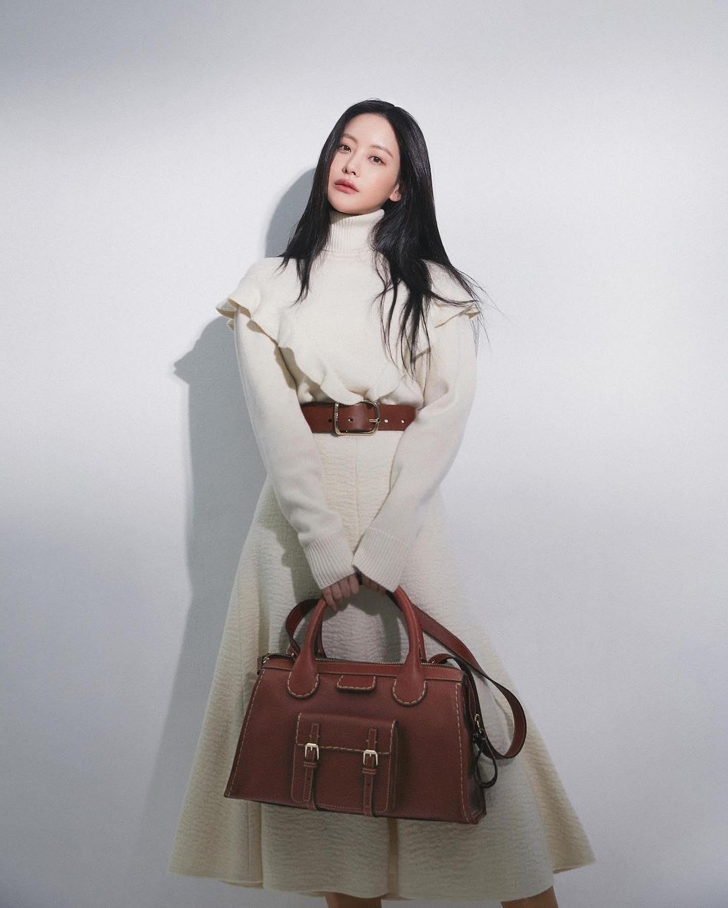 연말 예쁜 토트백🤎🤍@챙겨놓기
끌로에 이디스백 + 겨울룩 👜🎅🏼 언니들 코디🎄 #광고 이미지2