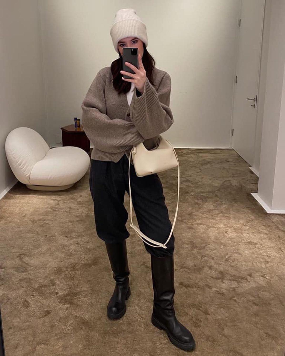 핏 넉넉한 바지에 부츠😆👢 이미지