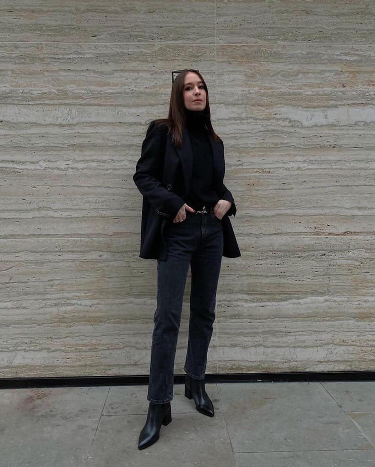 흑청은 무채색에 코디하기🖤 이미지5