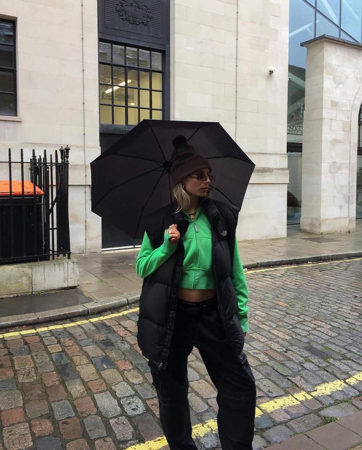 패딩조끼도 꺼내볼까🖤💚 이미지7