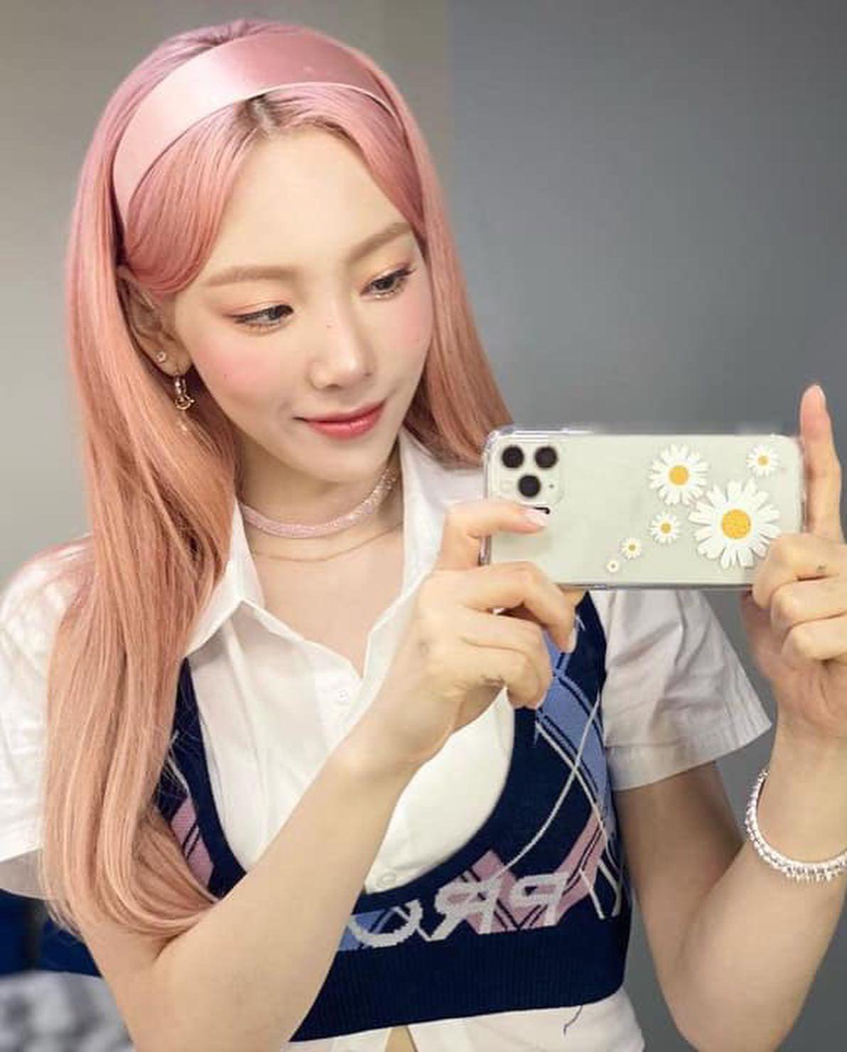 탈색 워너비 태연 🎀💛 이미지6