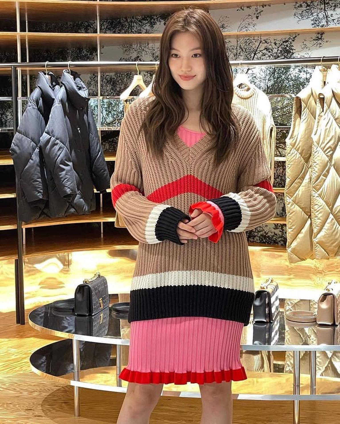 모델 분위기 김도연 데일리🤎 이미지