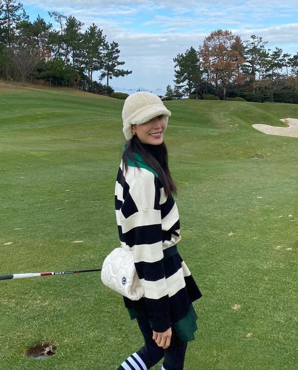 멋진 언니들🏌🏻‍♀️💚골프웨어 스타일 이미지