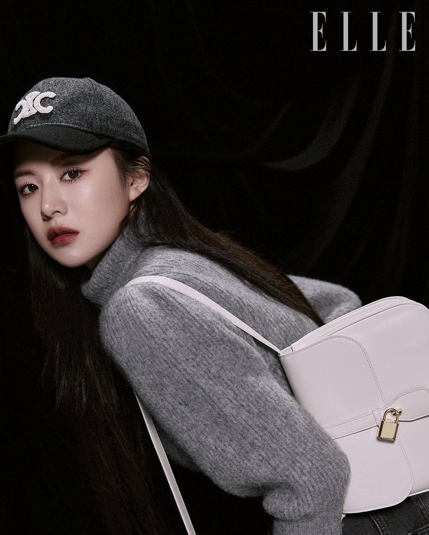 함께 해볼래🎄❤️고윤정 홀리데이
셀린느 연말룩🖤💛@참고해놔 #광고 이미지5
