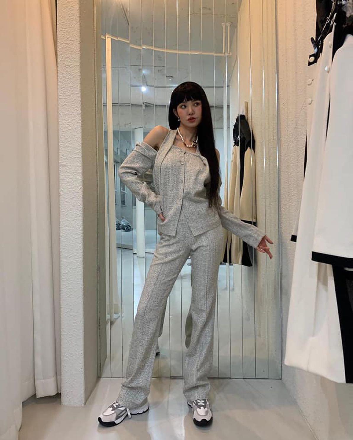 멋진언니 데일리룩 @황승언🖤 이미지6