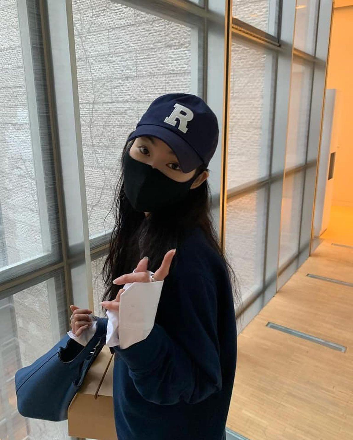 멋진언니 데일리룩 @황승언🖤 이미지7