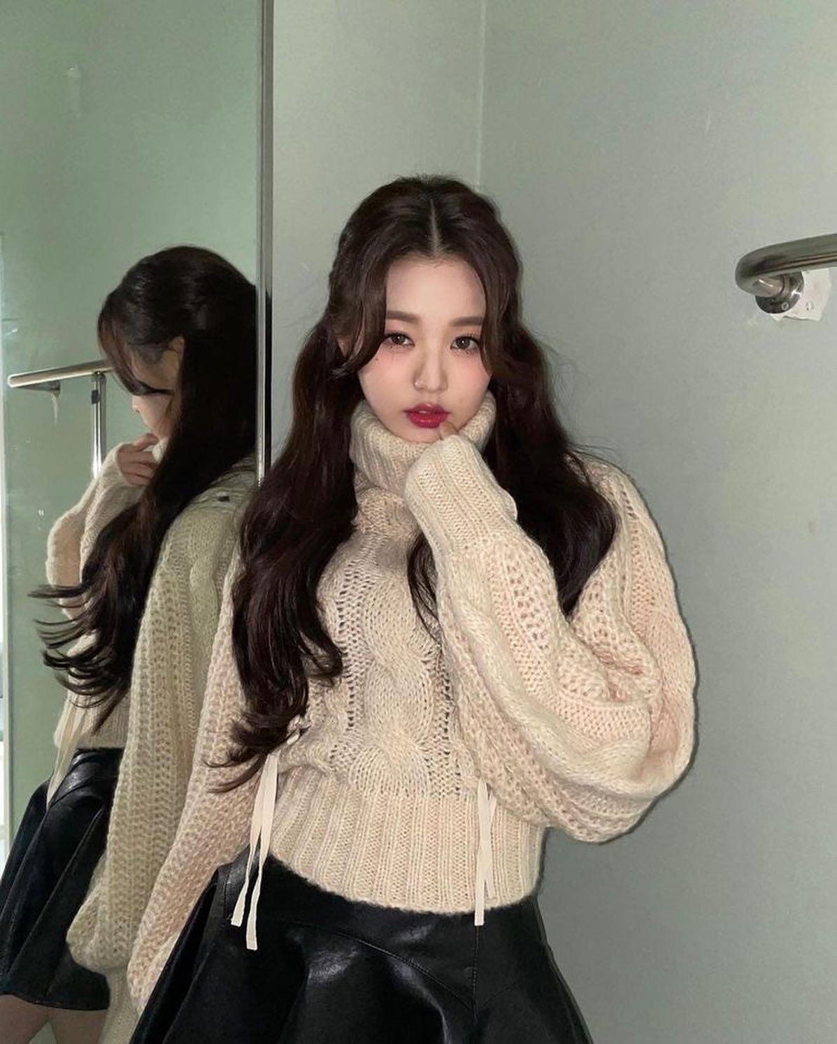 장원영의 새초롬한 데일리💙🖤 이미지4