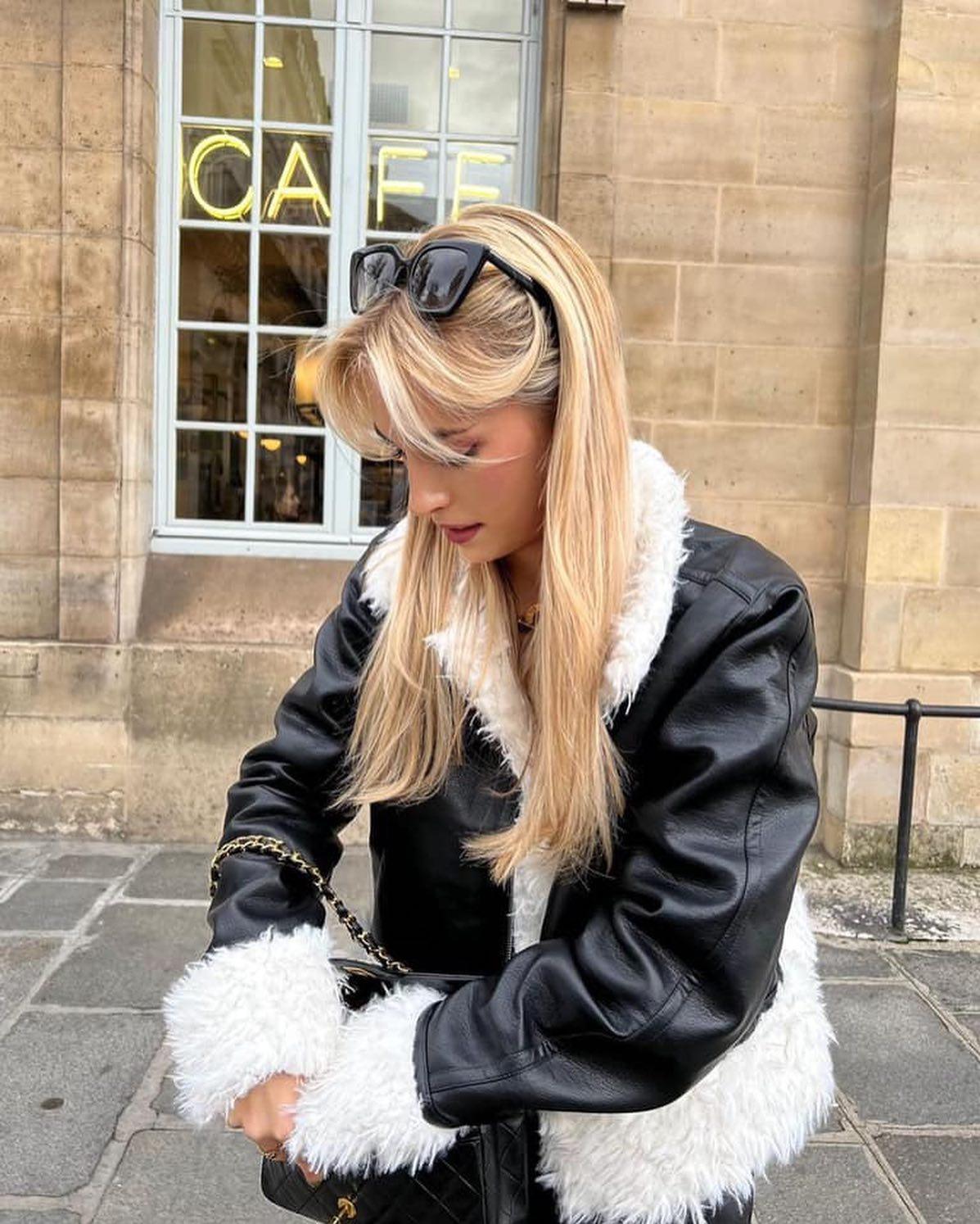 아직은 패딩 말구 무스탕 🐑🖤 이미지