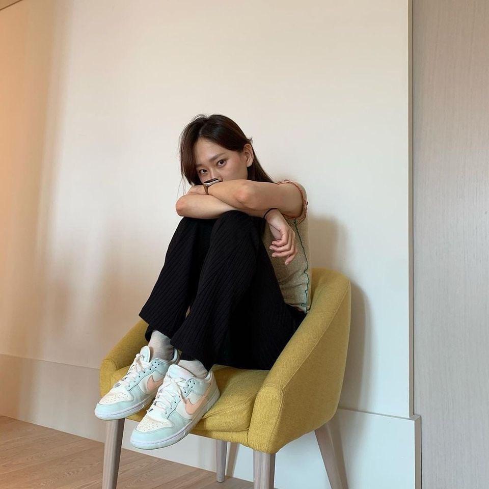 류혜영의 편안한 캐주얼 무드👀 이미지4