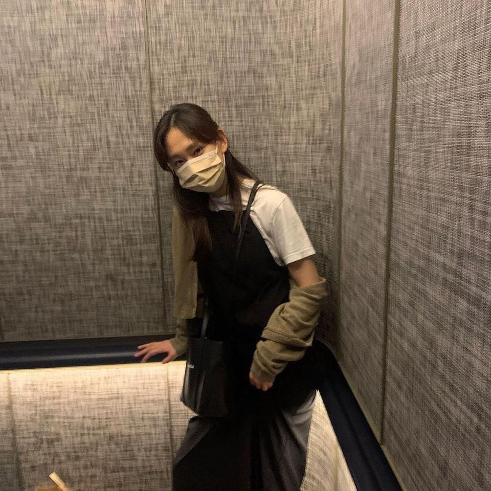 류혜영의 편안한 캐주얼 무드👀 이미지6