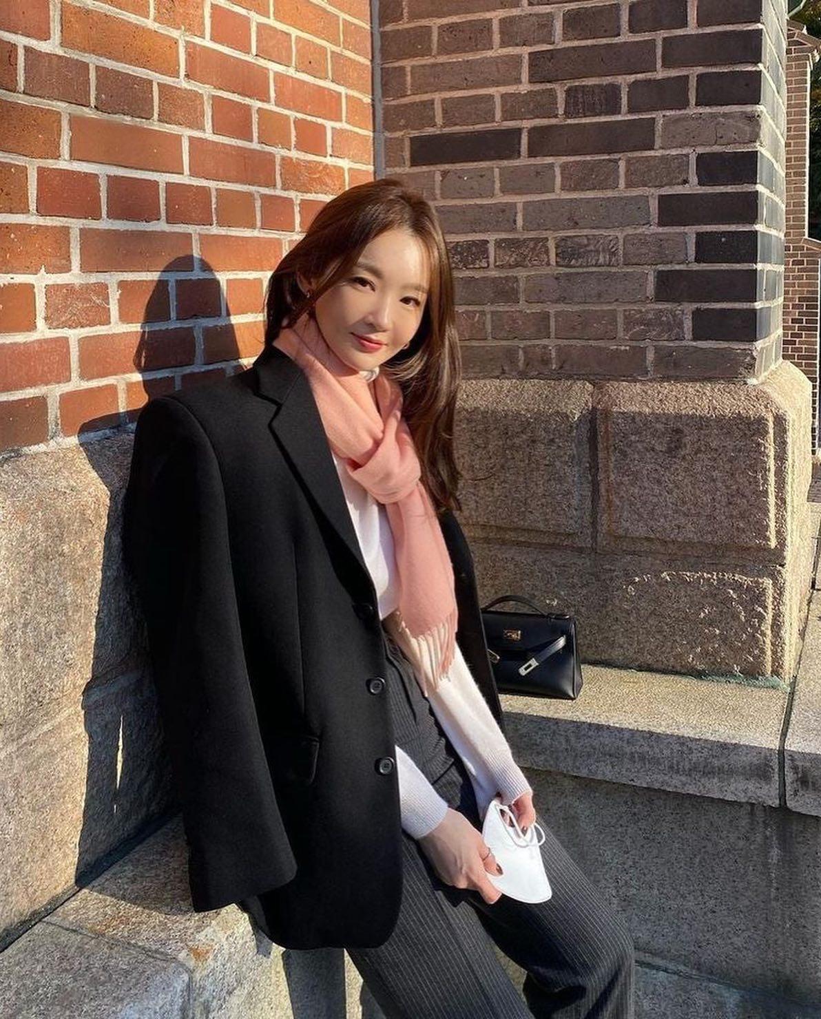 워너비 강민경의 가을 코디들🤎✨ 이미지9