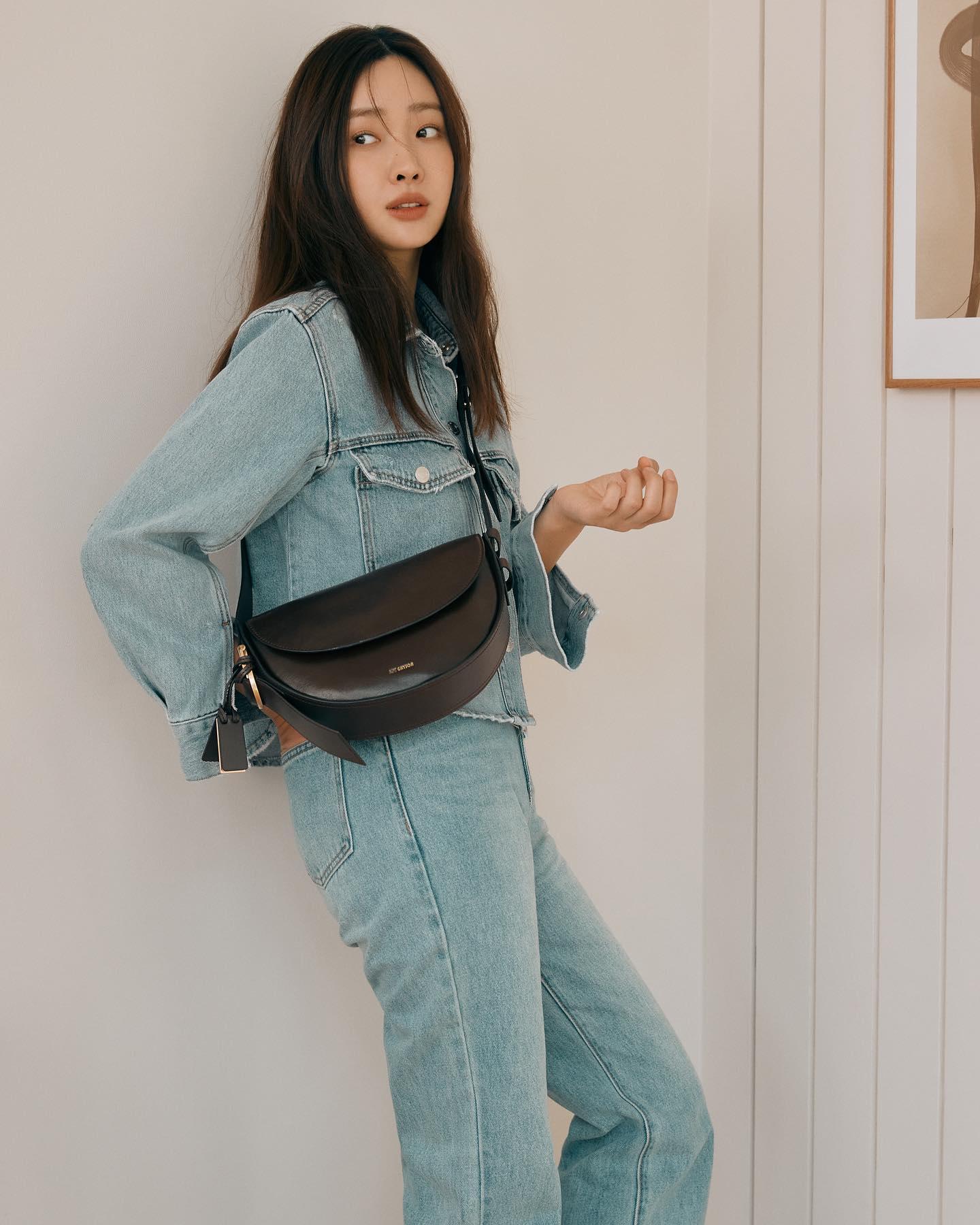 정원언니 가방코디💛👜@배우자 이미지4
