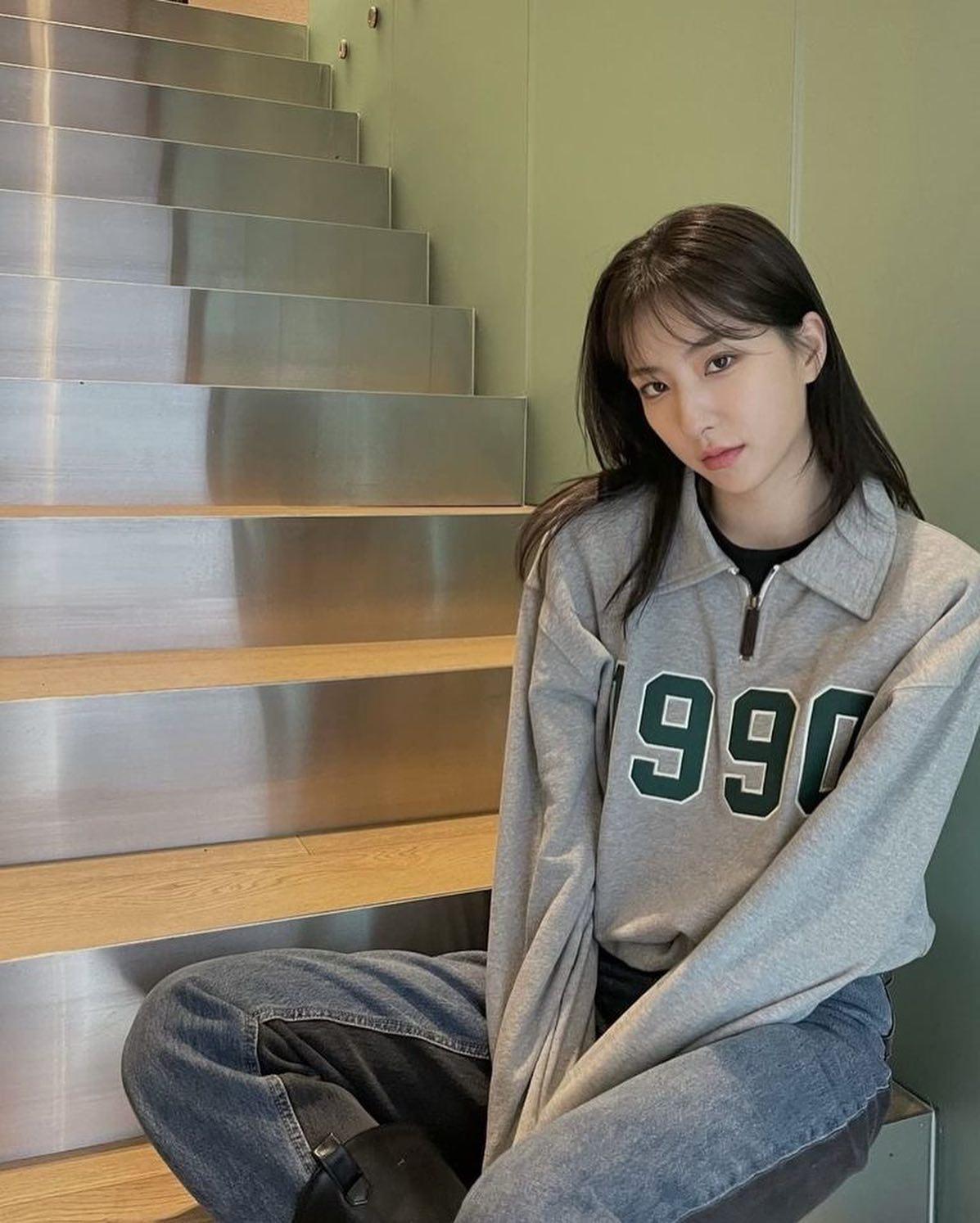 우주소녀 은서의 캐주얼 소화력🌏 이미지