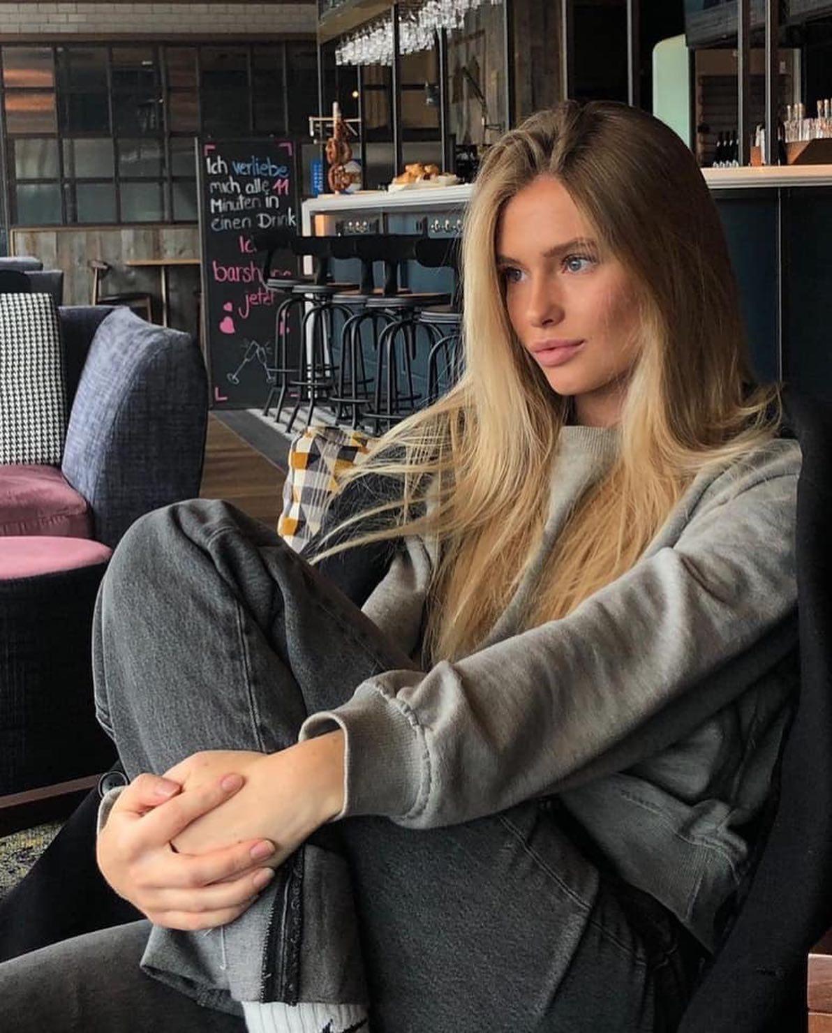 쏘 심플@맨투맨에 청바지👖💚 이미지4